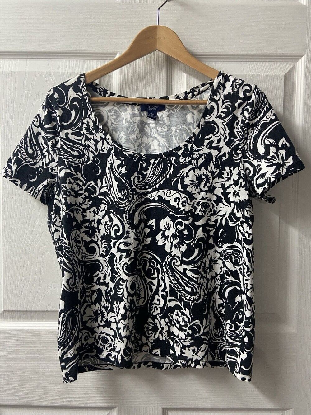 Ralph Lauren Chaps T-shirt Womens Large Black White Floral Round Neck Capsule
